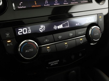 Nissan Qashqai II Crossover Facelifting 1.3DIG-T 140KM 2019 Nissan Qashqai Navi Klimatyzacja Czujniki, zdjęcie 25