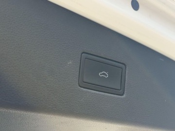 Volkswagen Tiguan II SUV Facelifting 1.5 TSI 150KM 2022 Volkswagen Tiguan 1.5 TSI evo R-Line dsg 2022 1.5 Benzyna 150KM, zdjęcie 30