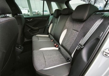 Skoda Kamiq Crossover 1.0 TSI 110KM 2021 Skoda Kamiq Style Pakiet Comfort, ACC, Kamera, LED, Podgrzewane fotele, S, zdjęcie 17