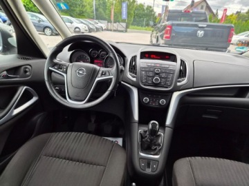 Opel Zafira C Tourer 1.4 Turbo ECOTEC 140KM 2013 Opel Zafira Piekna 1.4 turbo 140KM 7miejsc Bezwypadkowa z Niemiec 1.4, zdjęcie 7