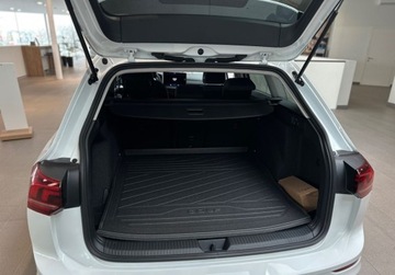 Volkswagen Golf VIII Hatchback Facelifting 1.5 TSI 116KM 2024 Volkswagen Golf Nowy Golf Variant Life 1.5 Benzyna 116KM, zdjęcie 10