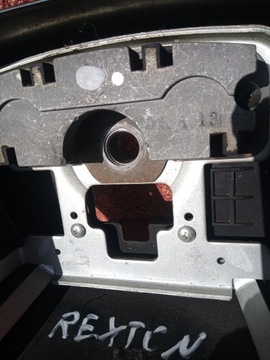 VOLANT KOŽENÁ DŘEVĚNÁ SSANGYONG REXTON II 2006-