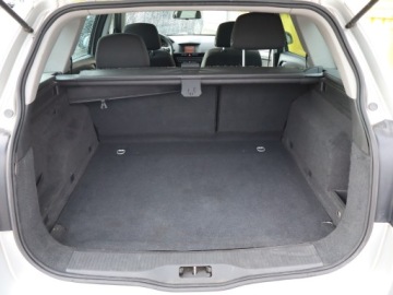 Opel Astra J Sports Tourer 1.7 CDTI ECOTEC 110KM 2010 Opel Astra 1.7 CDTI, Klima, zdjęcie 13