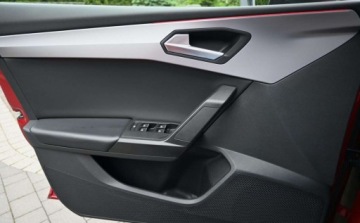 Seat Leon IV Hatchback 1.5 eTSI (MHEV) 150KM 2021 Seat Leon 1,5 TSI 150 KM FR Full Led AMBIENTE Nawigacja Virtual tacho 1.5, zdjęcie 21