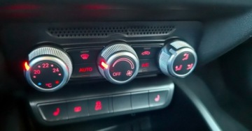 Audi A1 I Hatchback 3d 1.6 TDI 90KM 2013 Audi A1 Sportback 1,6 TDI 90KM Klima Serwis 1.6 Diesel 90KM, zdjęcie 27