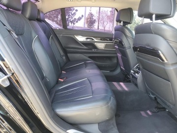 BMW Seria 7 G70 2022 BMW Seria 7 740 I 2022 3.0l 3.0 Benzyna 335KM, zdjęcie 10