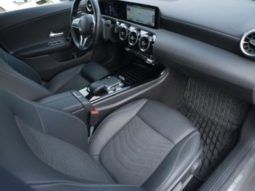 Mercedes CLA C118/X118 2023 Mercedes CLA 200 ACC hak Blis Sam Parkuje Kamera Full-Led Carplay Ele.Klapa, zdjęcie 20