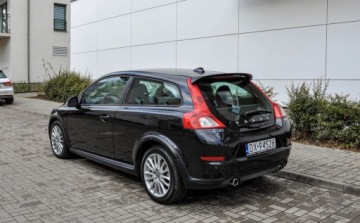 Volvo C30 Hatchback 3d 2.0 D4 177KM 2010 Volvo C30 2,0d (177KM) Automat Skory Lift Bezwypadkowy 2.0 Diesel 177KM, zdjęcie 2