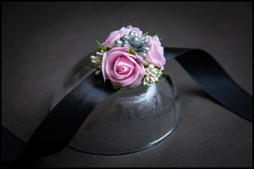 Корсары вручают корсарские котильоны на выпускной бал