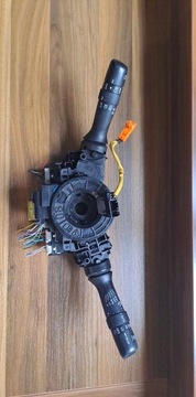 Przełącznik zespolony Pająk Świateł Toyota Yaris Auris OE 173832