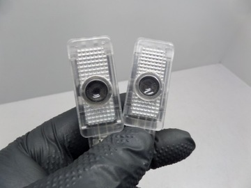 LAMPA DVEŘE PŘEDNÍ LEVÝ PRAVÁ MERCEDES TŘÍDA C W203