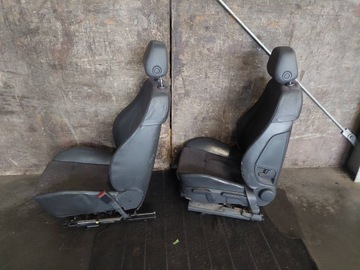 KOMPLET SEDADLA LEVÝ PRAVÝ PŘEDNÍ POHOVKA ZADNÍ BOKY OPEL VECTRA C HB 5D