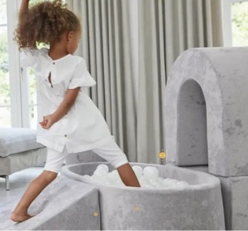 Детская площадка, скандинавская 5-элементная полоса препятствий.