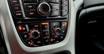 Opel Astra J Sports Tourer Facelifting 1.4 Turbo ECOTEC 120KM 2014 Opel Astra Opel Astra 1.4 T Cosmo 1.4 Benzyna 120KM, zdjęcie 15