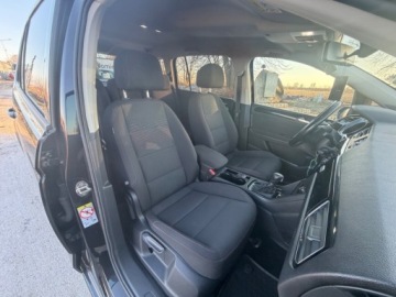 Volkswagen Touran III 1.6 TDI 115KM 2018 Volkswagen Touran RATY 1.6 TDI 7 osobowy Klimatronic Navi Zarej w PL Gwara, zdjęcie 9