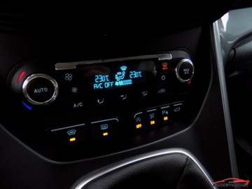 Ford C-MAX II Minivan 1.0 EcoBoost 125KM 2015 Ford C-MAX TITANIUM Kamera Navi ParkAssist LineAssist Keyless Benzyna 125KM, zdjęcie 25