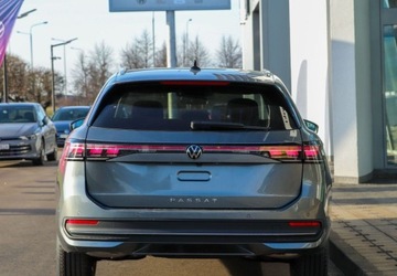 Volkswagen Passat B8 Variant Facelifting 2.0 TDI SCR 150KM 2025 Volkswagen Passat HAK, Podgrzewana kierownica, dostepny od reki 2.0, zdjęcie 3