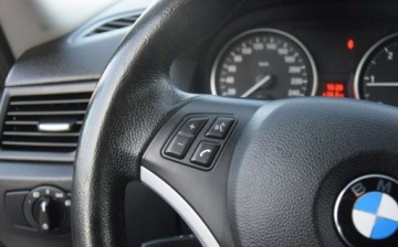 BMW X1 E84 Crossover xDrive20d 177KM 2011 BMW X1 2.0D Automat 4x4 Navi PDC Xenon Panorama Skora Sprowadzony, zdjęcie 37