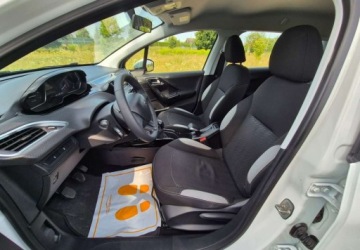Peugeot 2008 I SUV Facelifting 1.2 PureTech 82KM 2016 Peugeot 2008 Peugeot 2008 PureTech 82 Active 1.2 Benzyna 82KM, zdjęcie 20