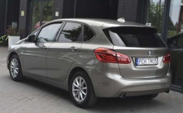 BMW Seria 2 F22-F23-F45-F46 Active Tourer 220i 192KM 2016 BMW Seria 2 BMW Seria 2 220i Luxury Line 2.0 Benzyna 192KM, zdjęcie 3