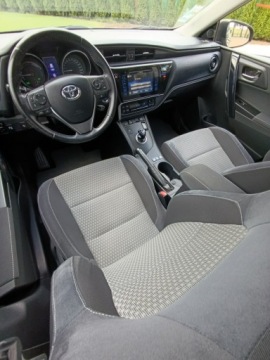 Toyota Auris II Touring Sports Facelifting 1.8 Hybrid 136KM 2017 Toyota Auris 1.8 Hybrid 129tys km !, zdjęcie 11