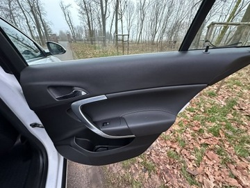 Opel Insignia I Sedan 2.0 CDTI ECOTEC 160KM 2009 Opel Insignia COSMO 2.0 CDTI 160 KM Navi Alu18'', zdjęcie 25