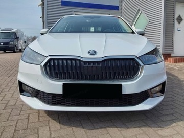 Skoda Fabia IV 1.0 MPI 80KM 2025 SKODA Fabia Essence 1.0 MPI Hatchback 80KM 2025, zdjęcie 1