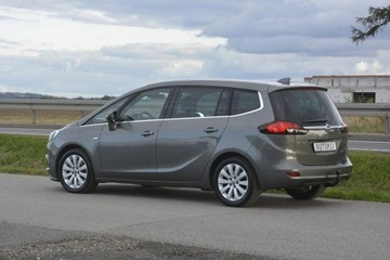 Opel Zafira C Tourer Facelifting 1.4 Turbo 120KM 2017 Opel Zafira 1.4Turbo doinwestowany 7osobowy kamera, zdjęcie 4