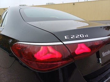 Mercedes Klasa E W214 Sedan 2.0 220d 197KM 2024 Mercedes-Benz E 220, zdjęcie 11