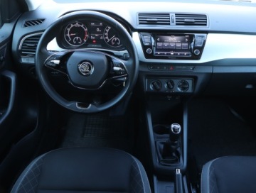 Skoda Fabia III Hatchback Facelifting 1.0 TSI 95KM 2021 Skoda Fabia 1.0 TSI, Salon Polska, Serwis ASO, zdjęcie 6