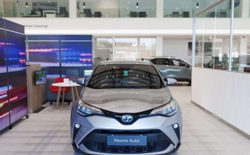Toyota C-HR I Crossover Facelifting 1.8 Hybrid 122KM 2023 Toyota C-HR 1.8 Hybrid Style 1.8 Hybryda 122KM