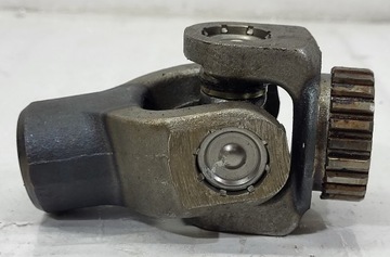 Suzuki Intrumer VZR 1800 крестовина карданного вала