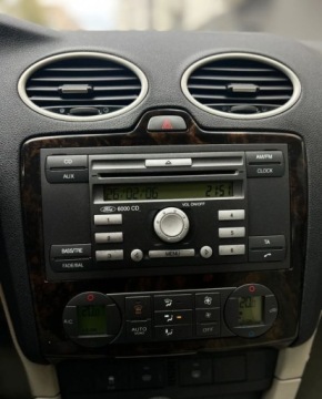 Ford Focus I Hatchback 1.6 16V 100KM 2005 Ford Focus Automat Klima Super Stan Warszawa 1.6 Benzyna 100KM, zdjęcie 19