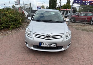 Toyota Auris II Hatchback 5d Dual VVT-i 100 99KM 2013 Toyota Auris 1.3i Salon PL Extra stan 1.3 Benzyna 99KM, zdjęcie 1