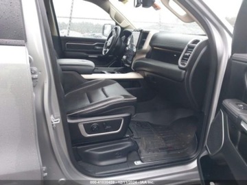 Dodge Ram V 2019 Dodge RAM 2019 Ram 1500 Laramie 4x4 Crew Cab 57 Box 3.6 Benzyna 305KM, zdjęcie 11