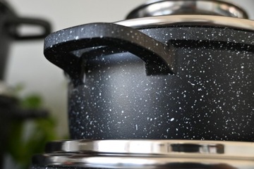 KOMPLET GARNKI CERAMICZNO-MARMURKOWE ZILNER CZARNE