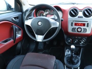 Alfa Romeo MiTo Hatchback 3d 1.4 16v 78KM 2009 Alfa Romeo MiTo 1.4 MPI, Salon Polska, Klima, zdjęcie 6