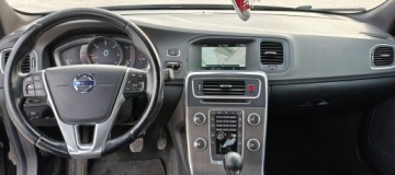 Volvo V60 I Kombi Facelifting 2.0 D3 136KM 2014 Volvo V60 2.0 D3 5-Cylindrów Lift Led Navi Skóra, zdjęcie 4
