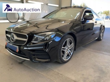 Mercedes Klasa E W213 2019 Mercedes-Benz E-Klasse E 200 4Matic AMG Line