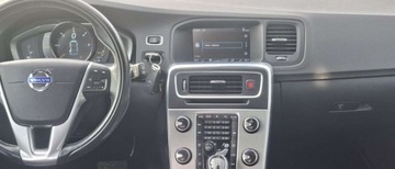 Volvo V60 I 2013 Volvo V60 Volvo V60 D6 AWD Plug-in Hybrid Summum 2.4 Hybryda Plug-in 220KM, zdjęcie 13