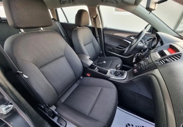 Opel Insignia I Sports Tourer 1.8 Twinport ECOTEC 140KM 2009 Opel Insignia Tourer SLICZNA 1.8 Benzyna BOGATA WERSJA Oryginal Zadbana SE, zdjęcie 9