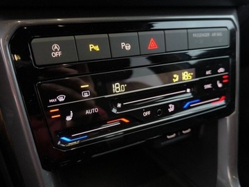 Volkswagen T-Cross SUV 1.0 TSI 110KM 2021 Volkswagen T-Cross Style 1.0 TSI 110KM Salon PLAppConnnectKameraDSG Virtua, zdjęcie 16