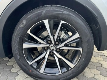 Toyota C-HR II SUV 1.8 Hybrid 140KM 2025 Od ręki - Style 1.8 Hybrid 140KM | Podgrzewane fotele!, zdjęcie 12