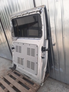 DVEŘE BOČNÍ POSUVNÉ PRAVÉ MERCEDES VITO W639 BARVA 9744 BATERKA 2003-2010