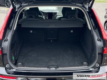 Volvo XC60 II 2025 Volvo XC 60 FV23% B5B AWD Plus Dark HAK Panorama B, zdjęcie 17
