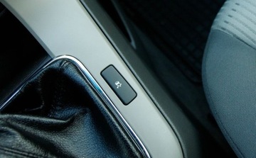 Chevrolet Cruze 2011 Chevrolet Cruze 1.6 benzyna 113KM sedan klimatyzacja hamulce i opony bdb, zdjęcie 34