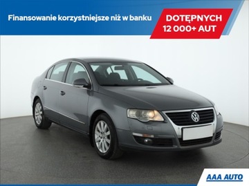 Volkswagen Passat B6 Sedan 1.8 TSI 160KM 2008 VW Passat 1.8 TSI, Salon Polska, Navi, Xenon