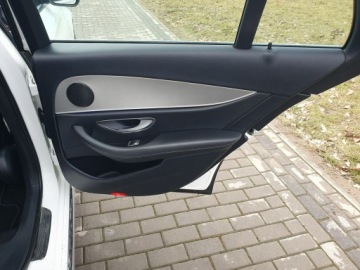 Mercedes Klasa E W213 Kombi 2.0 220d 194KM 2016 Mercedes E 220 2.0d 194KM W213 Automat Raty, zdjęcie 23