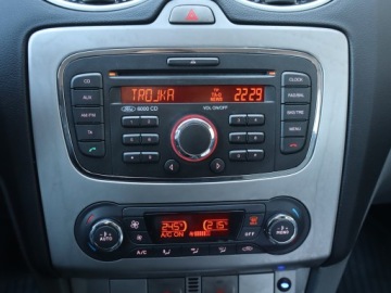 Ford Focus II Kombi 1.6 Duratec 100KM 2010 Ford Focus 1.6 16V, Salon Polska, 1. Właściciel, zdjęcie 11