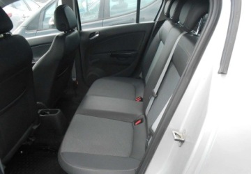 Opel Corsa D Hatchback 1.2 Twinport ECOTEC 80KM 2009 Opel Corsa Opel Corsa D 1.2 benzyna 81 KM 1.2 Benzyna 81KM, zdjęcie 9